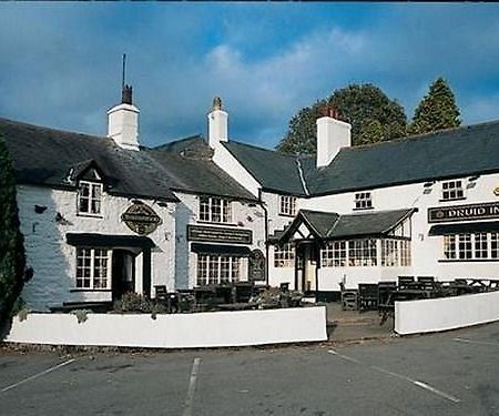 The Druid Inn Llanferres Dış mekan fotoğraf