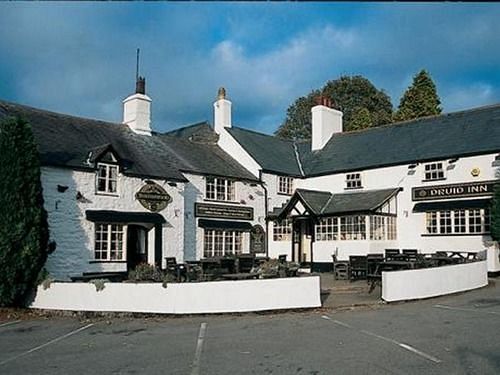 The Druid Inn Llanferres Dış mekan fotoğraf